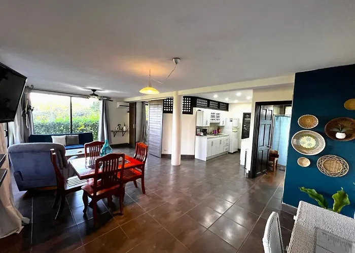 Casa Del Artista 4bed,4 Bath Ocean View Playa Hermosa (Guanacaste)